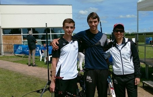 Clément 1er et Joseph 2ème CHcl avec leur entraîneur 